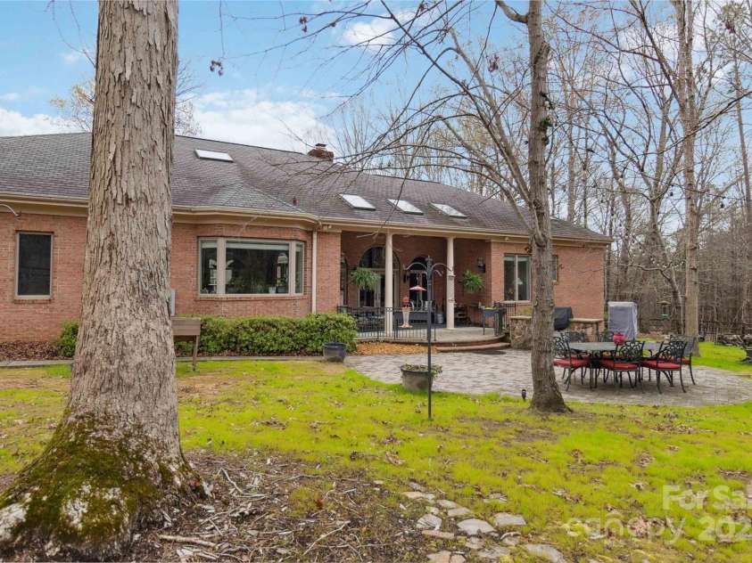 935 Woods Loop, Waxhaw, NC 28173.  MLS# CAR4239733, YatesRealty ID 3858. 