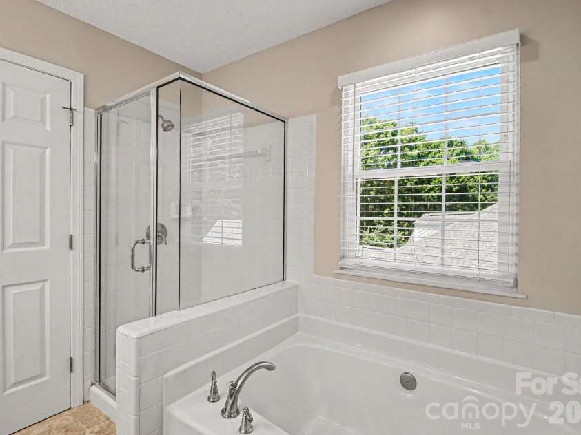 13319 Damson Drive, Huntersville, NC 28078.  MLS# CAR4404099, YatesRealty ID 38580. 