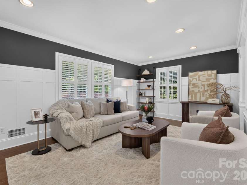 511 Merwick Circle, Charlotte, NC 28211.  MLS# CAR4403439, YatesRealty ID 38582. 