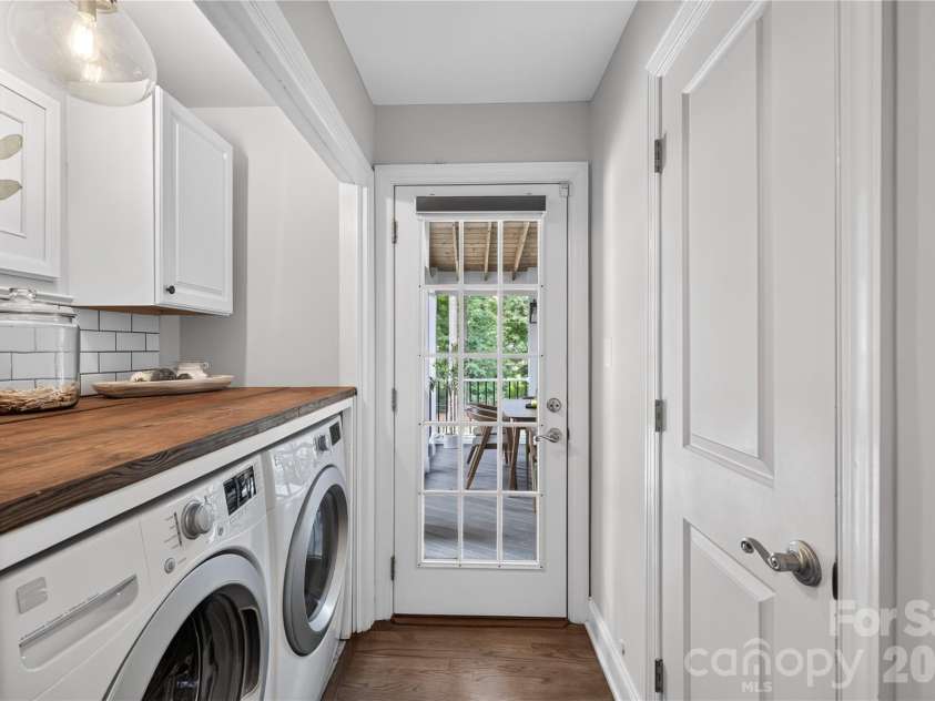 511 Merwick Circle, Charlotte, NC 28211.  MLS# CAR4403439, YatesRealty ID 38582. 