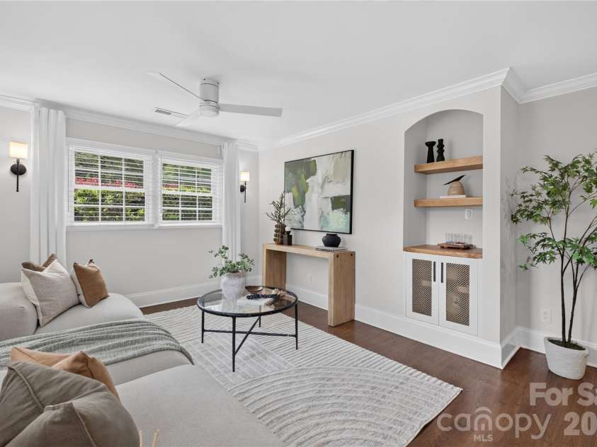 511 Merwick Circle, Charlotte, NC 28211.  MLS# CAR4403439, YatesRealty ID 38582. 