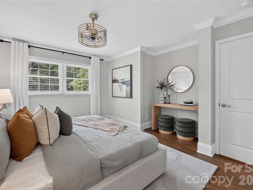 511 Merwick Circle, Charlotte, NC 28211.  MLS# CAR4403439, YatesRealty ID 38582. 
