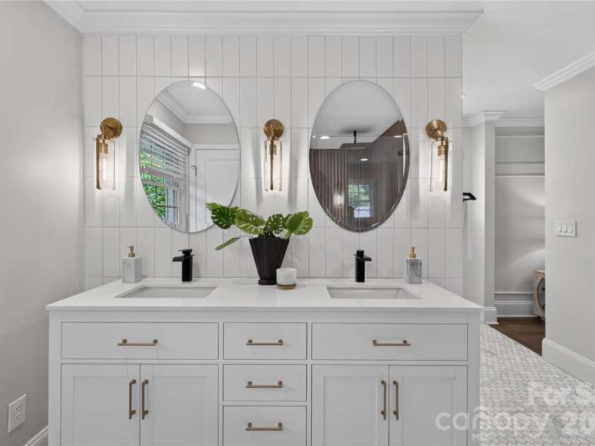 511 Merwick Circle, Charlotte, NC 28211.  MLS# CAR4403439, YatesRealty ID 38582. 