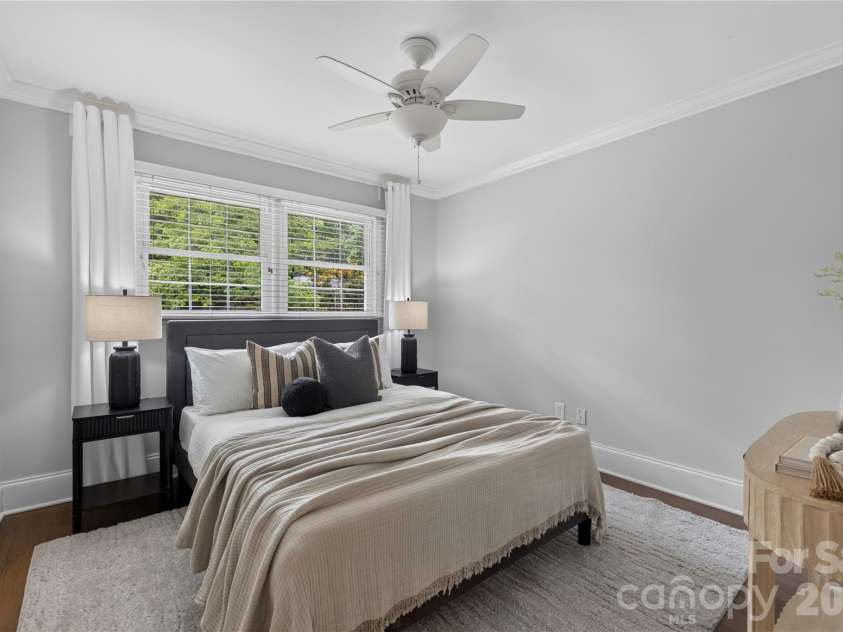 511 Merwick Circle, Charlotte, NC 28211.  MLS# CAR4403439, YatesRealty ID 38582. 