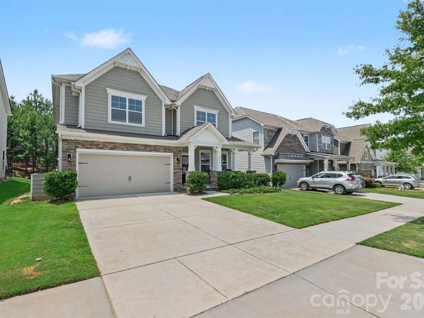 2010 Burton Point Court, Waxhaw, NC 28173.  MLS# CAR4395731, YatesRealty ID 38583. 