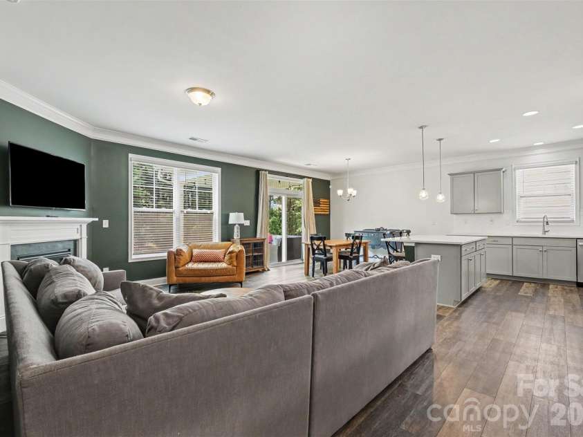 2010 Burton Point Court, Waxhaw, NC 28173.  MLS# CAR4395731, YatesRealty ID 38583. 