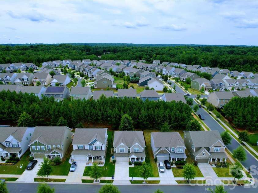 2010 Burton Point Court, Waxhaw, NC 28173.  MLS# CAR4395731, YatesRealty ID 38583. 