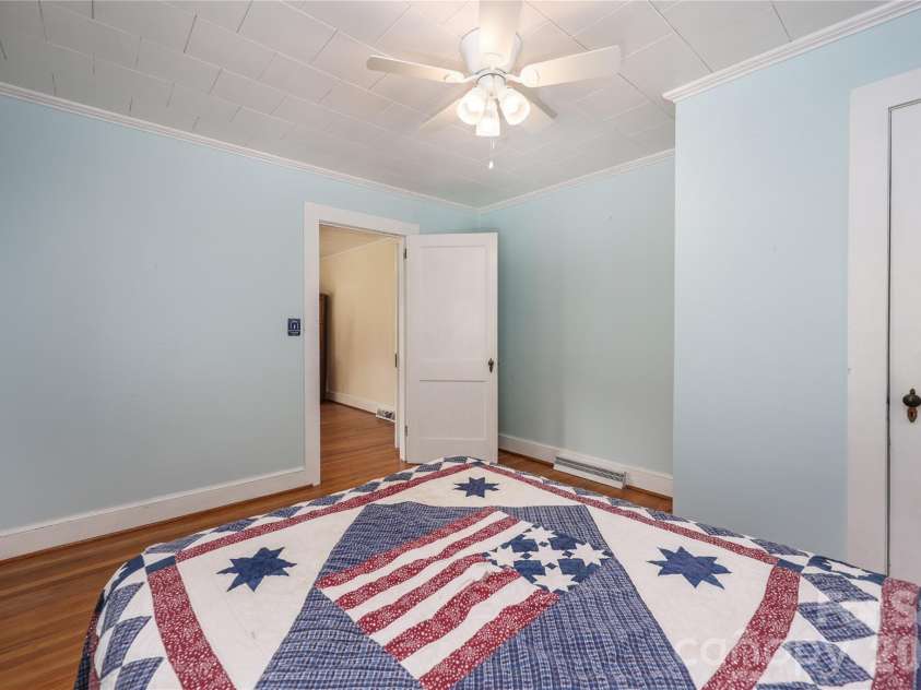 545 Mt. Shepherd Road, Asheboro, NC 27205.  MLS# CAR4403323, YatesRealty ID 38584. Bedroom