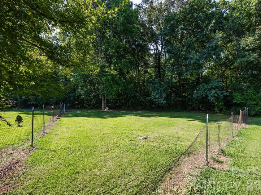 545 Mt. Shepherd Road, Asheboro, NC 27205.  MLS# CAR4403323, YatesRealty ID 38584. Fenced area