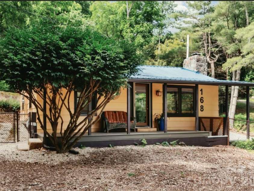168 Avondale Road, Asheville, NC 28803.  MLS# CAR4388487, YatesRealty ID 38585. 