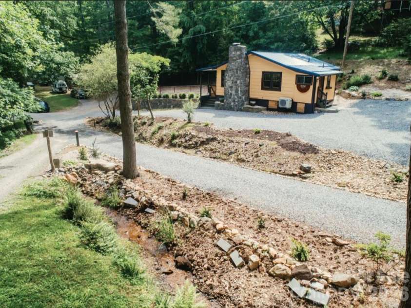 168 Avondale Road, Asheville, NC 28803.  MLS# CAR4388487, YatesRealty ID 38585. 