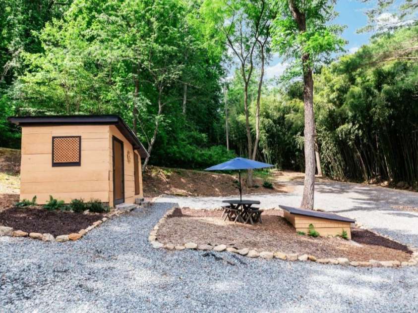 168 Avondale Road, Asheville, NC 28803.  MLS# CAR4388487, YatesRealty ID 38585. 