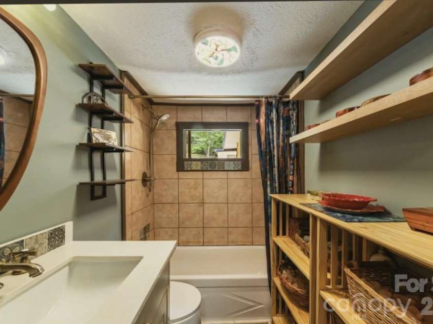 168 Avondale Road, Asheville, NC 28803.  MLS# CAR4388487, YatesRealty ID 38585. 