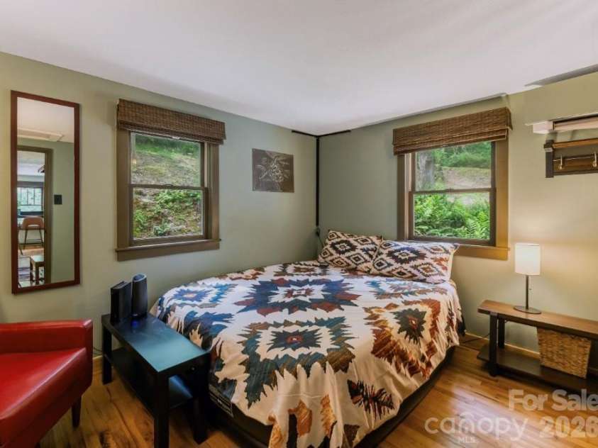 168 Avondale Road, Asheville, NC 28803.  MLS# CAR4388487, YatesRealty ID 38585. 