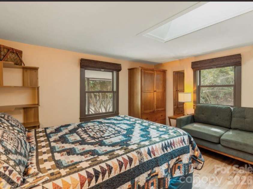 168 Avondale Road, Asheville, NC 28803.  MLS# CAR4388487, YatesRealty ID 38585. 
