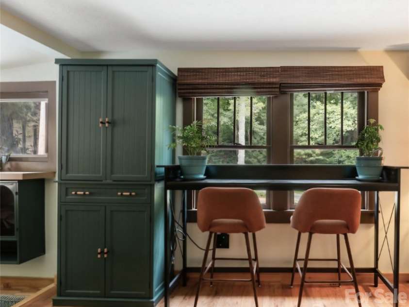 168 Avondale Road, Asheville, NC 28803.  MLS# CAR4388487, YatesRealty ID 38585. 