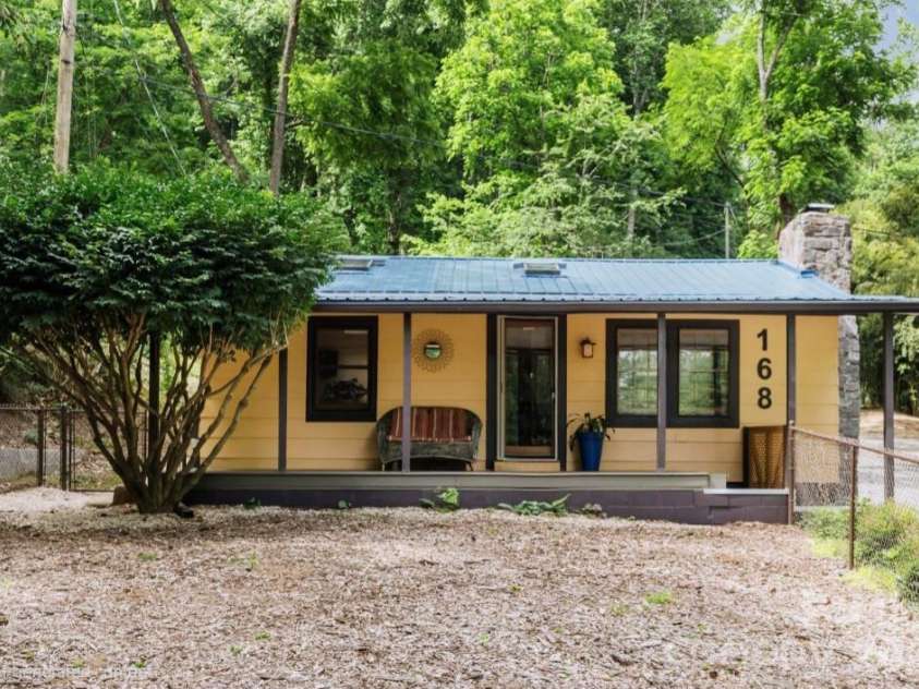 168 Avondale Road, Asheville, NC 28803.  MLS# CAR4388487, YatesRealty ID 38585. 