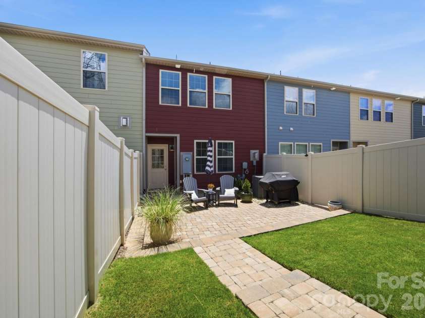 11328 Westbranch Parkway, Davidson, NC 28036.  MLS# CAR4404113, YatesRealty ID 38587. 