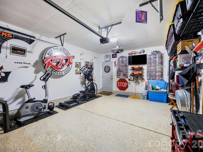 11328 Westbranch Parkway, Davidson, NC 28036.  MLS# CAR4404113, YatesRealty ID 38587. 