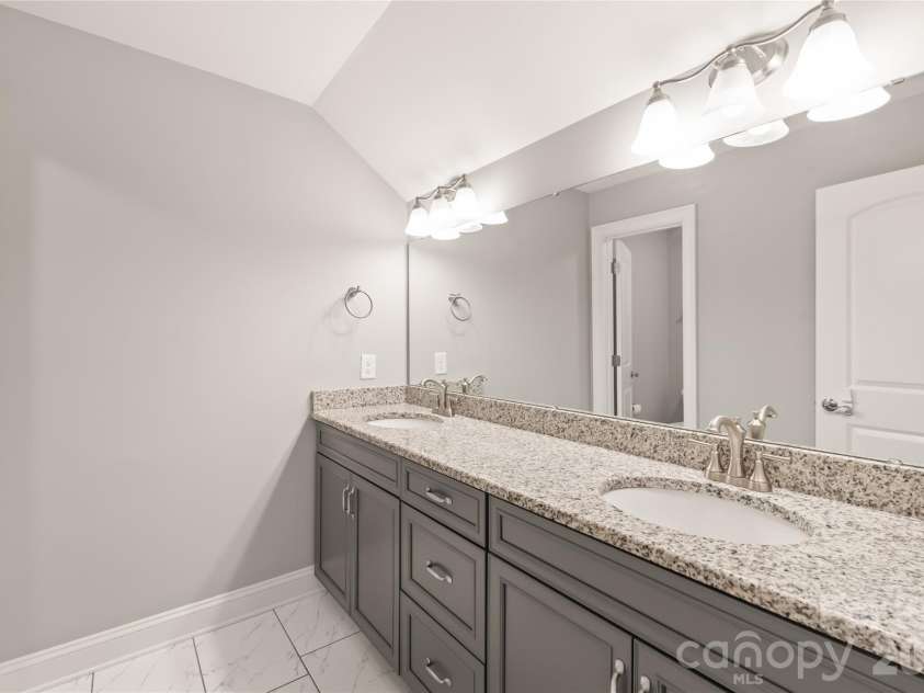 1808 Huntley Ridge Drive, Concord, NC 28025.  MLS# CAR4401612, YatesRealty ID 38588. Full Bath 2 on Upper Level