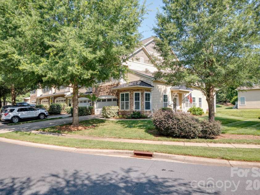 4133 La Crema Drive, Charlotte, NC 28214.  MLS# CAR4396214, YatesRealty ID 38589. 
