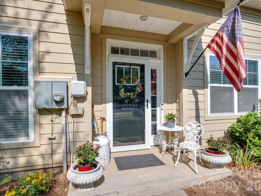 4133 La Crema Drive, Charlotte, NC 28214.  MLS# CAR4396214, YatesRealty ID 38589. 
