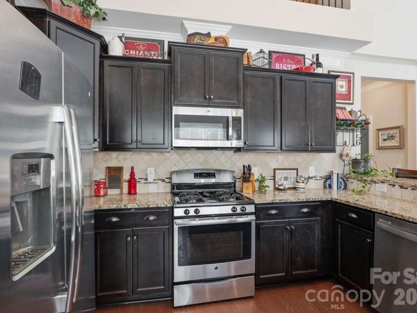 4133 La Crema Drive, Charlotte, NC 28214.  MLS# CAR4396214, YatesRealty ID 38589. 