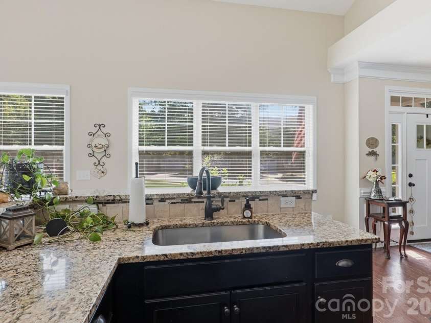 4133 La Crema Drive, Charlotte, NC 28214.  MLS# CAR4396214, YatesRealty ID 38589. 
