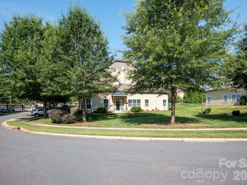 4133 La Crema Drive, Charlotte, NC 28214.  MLS# CAR4396214, YatesRealty ID 38589. 
