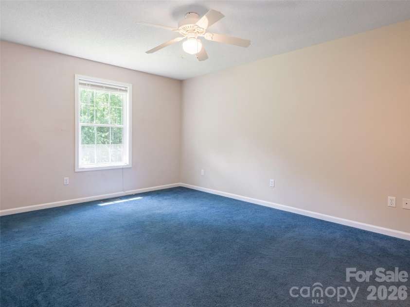 69 Mountain Ridge Lane, Fletcher, NC 28732.  MLS# CAR4405126, YatesRealty ID 38590. 