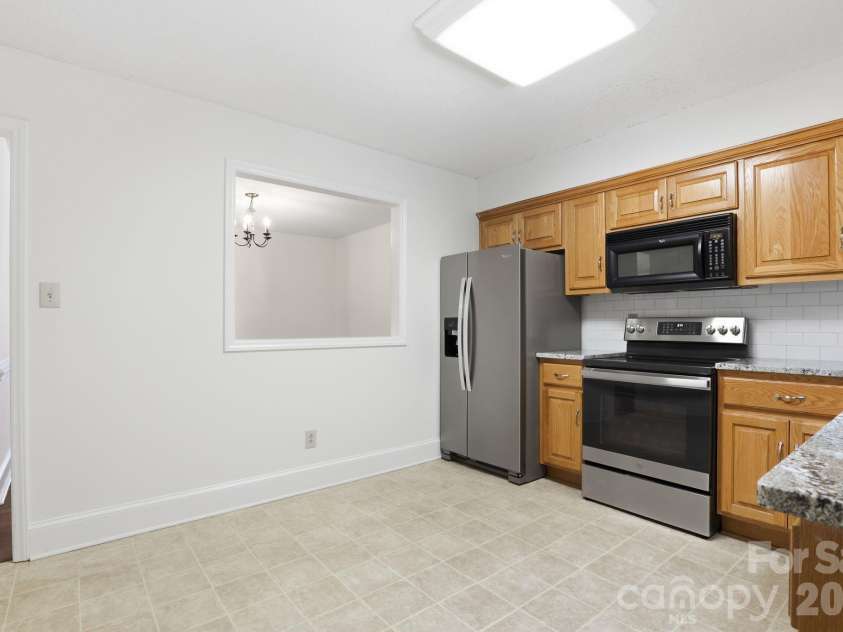 2500 Round Table Road, Monroe, NC 28110.  MLS# CAR4403153, YatesRealty ID 38591. 