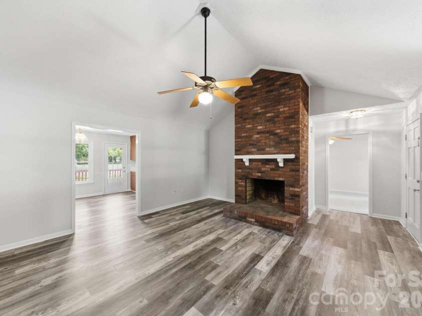 617 Autumn Drive, Harrisburg, NC 28075.  MLS# CAR4405503, YatesRealty ID 38592. 