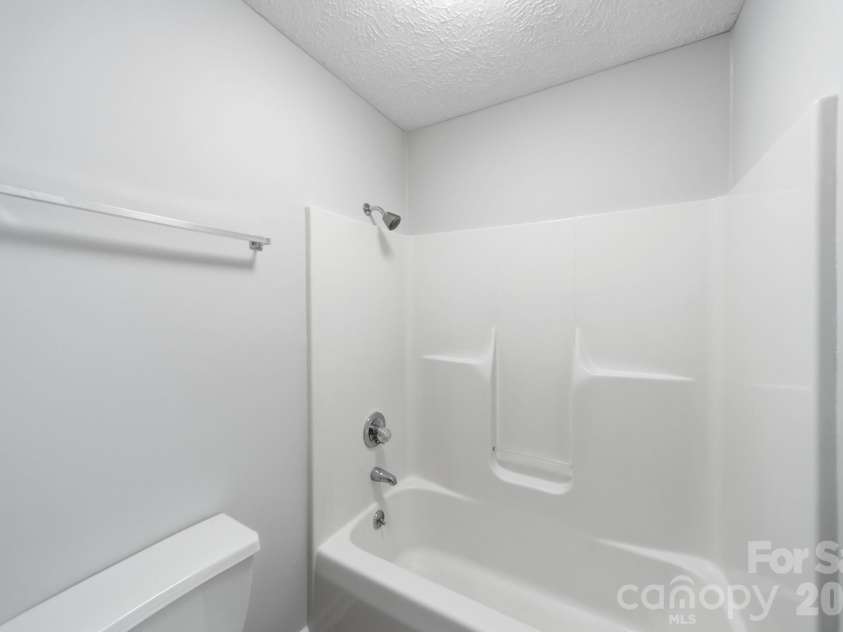 617 Autumn Drive, Harrisburg, NC 28075.  MLS# CAR4405503, YatesRealty ID 38592. 