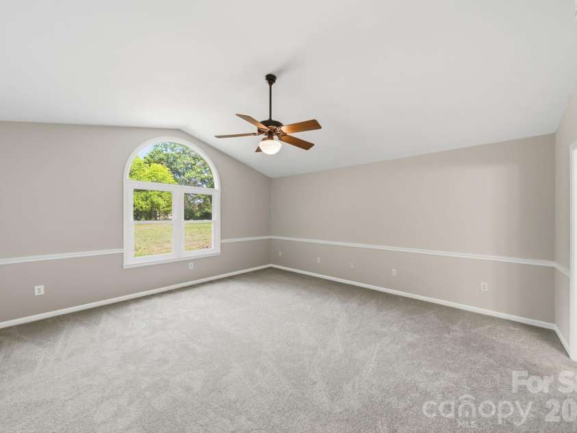 617 Autumn Drive, Harrisburg, NC 28075.  MLS# CAR4405503, YatesRealty ID 38592. 