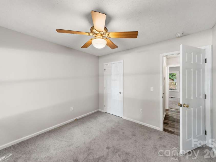 617 Autumn Drive, Harrisburg, NC 28075.  MLS# CAR4405503, YatesRealty ID 38592. 