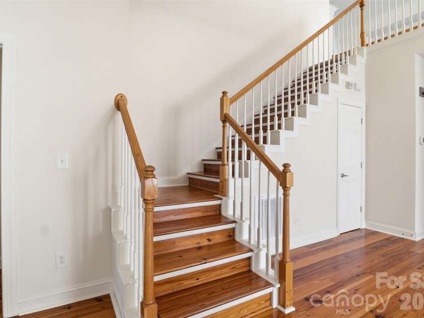 1228 Saint Johns Avenue, Matthews, NC 28104.  MLS# CAR4398881, YatesRealty ID 38593. 