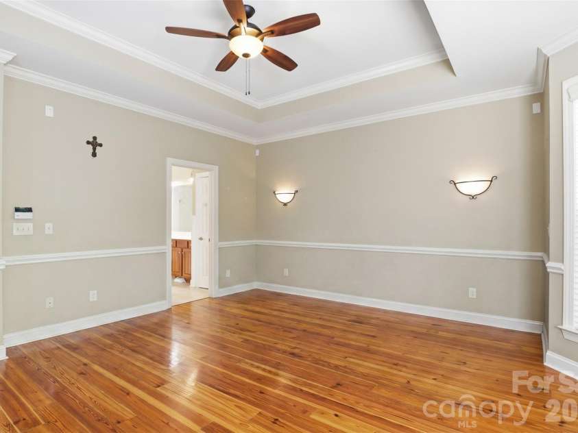 1228 Saint Johns Avenue, Matthews, NC 28104.  MLS# CAR4398881, YatesRealty ID 38593. 