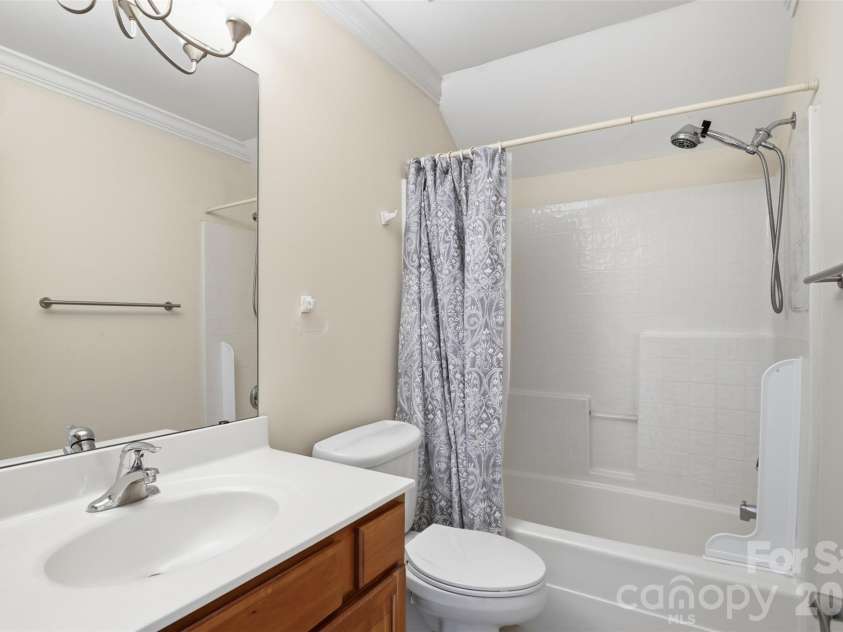 1228 Saint Johns Avenue, Matthews, NC 28104.  MLS# CAR4398881, YatesRealty ID 38593. 