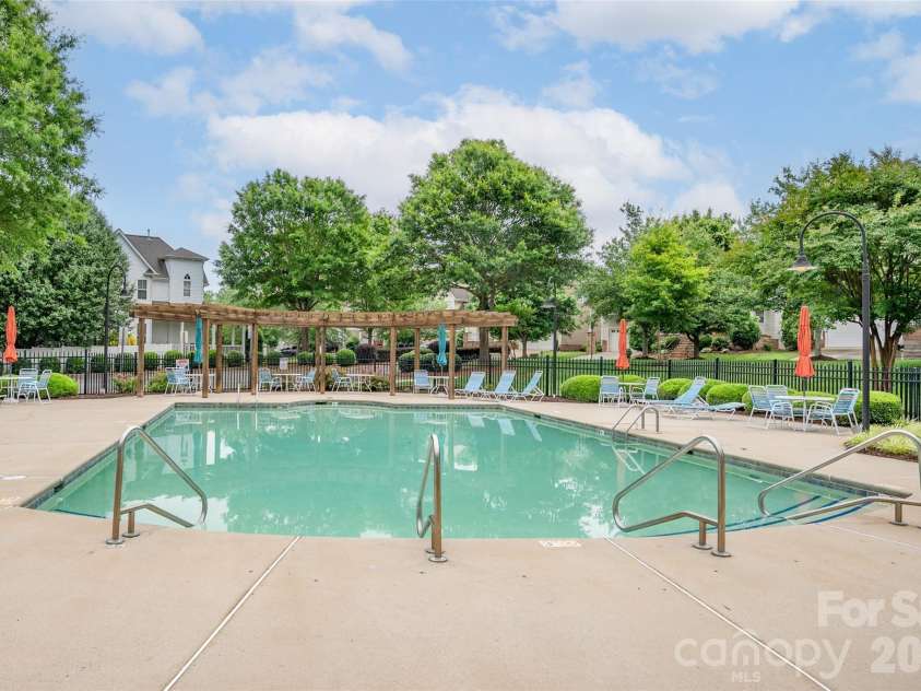 122 Gresham Lane, Mooresville, NC 28117.  MLS# CAR4400373, YatesRealty ID 38594. 
