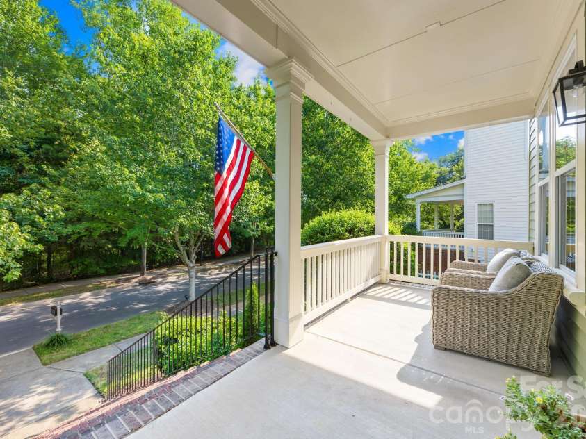 122 Gresham Lane, Mooresville, NC 28117.  MLS# CAR4400373, YatesRealty ID 38594. 