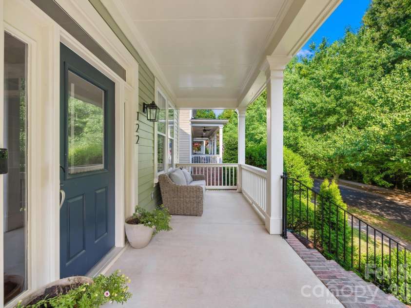 122 Gresham Lane, Mooresville, NC 28117.  MLS# CAR4400373, YatesRealty ID 38594. 
