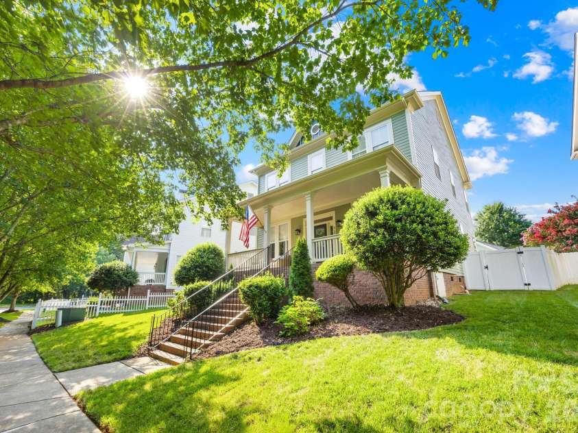 122 Gresham Lane, Mooresville, NC 28117.  MLS# CAR4400373, YatesRealty ID 38594. 