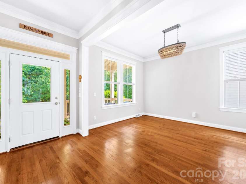 122 Gresham Lane, Mooresville, NC 28117.  MLS# CAR4400373, YatesRealty ID 38594. 