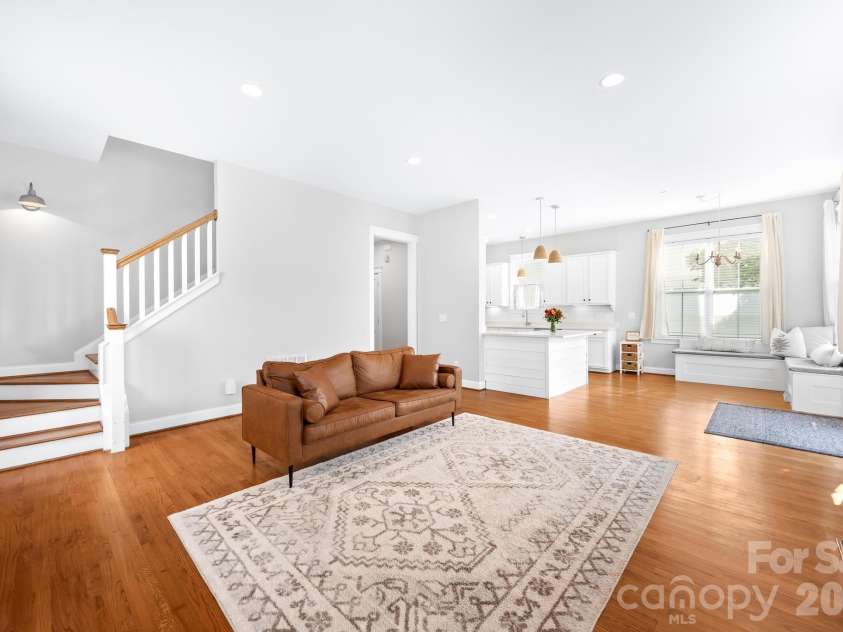 122 Gresham Lane, Mooresville, NC 28117.  MLS# CAR4400373, YatesRealty ID 38594. 