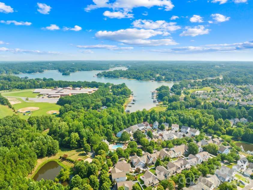122 Gresham Lane, Mooresville, NC 28117.  MLS# CAR4400373, YatesRealty ID 38594. 