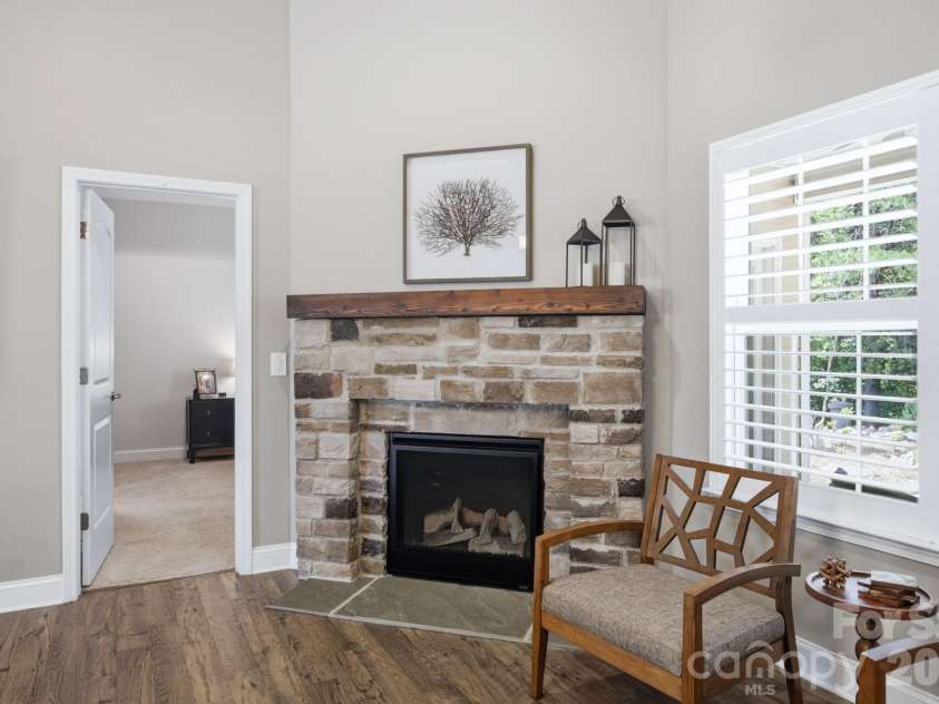 193 Hunters Hill Drive, Statesville, NC 28677.  MLS# CAR4402562, YatesRealty ID 38595. 