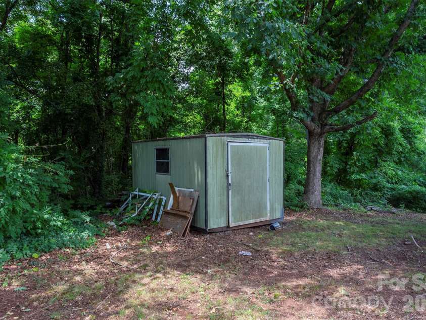 147 Gabriel Street, Rutherfordton, NC 28139.  MLS# CAR4404230, YatesRealty ID 38596. 