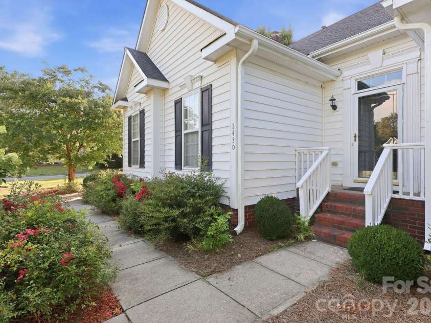 2430 Saguaro Lane, Kannapolis, NC 28083.  MLS# CAR4401527, YatesRealty ID 38599. Front walkway