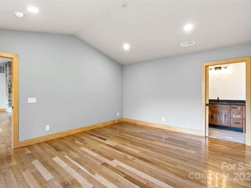 575 Croft Way, Bakersville, NC 28705.  MLS# CAR4313394, YatesRealty ID 386. 