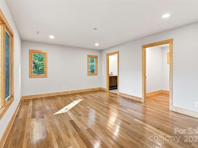 575 Croft Way, Bakersville, NC 28705.  MLS# CAR4313394, YatesRealty ID 386. 